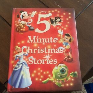 Disney Red 5 Minute Christmas Stories Book